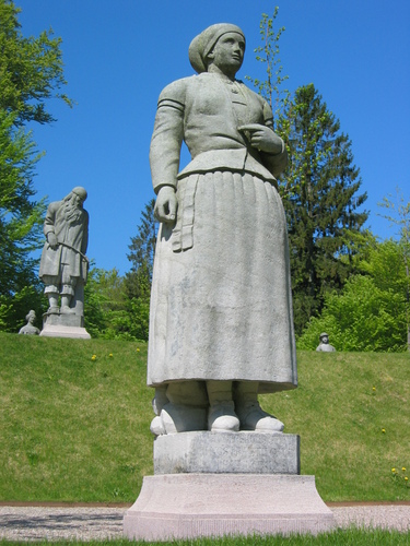 Sandstensfigurer af norske folketyper