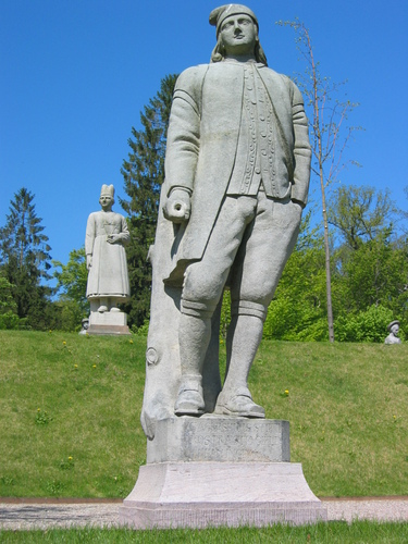 Sandstensfigurer af norske folketyper